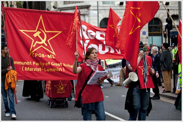 Лондонский Первомай — красные флаги и портреты Сталина. Фоторепортаж.